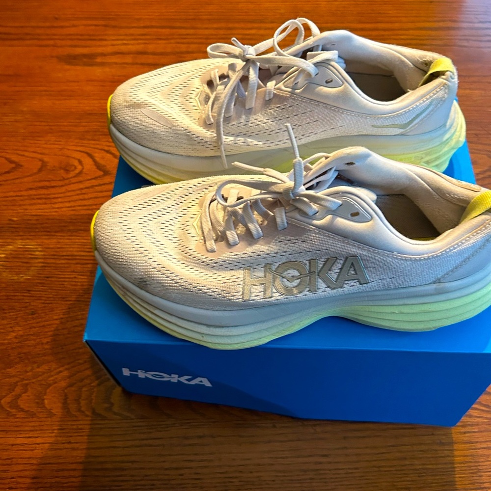 Hoka Sneakers Bondi 8 size 7.5 Nimbus Cloud/Luminary Green